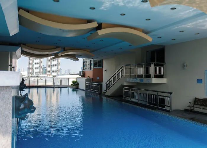 Regency Grand Aparthotel 3*